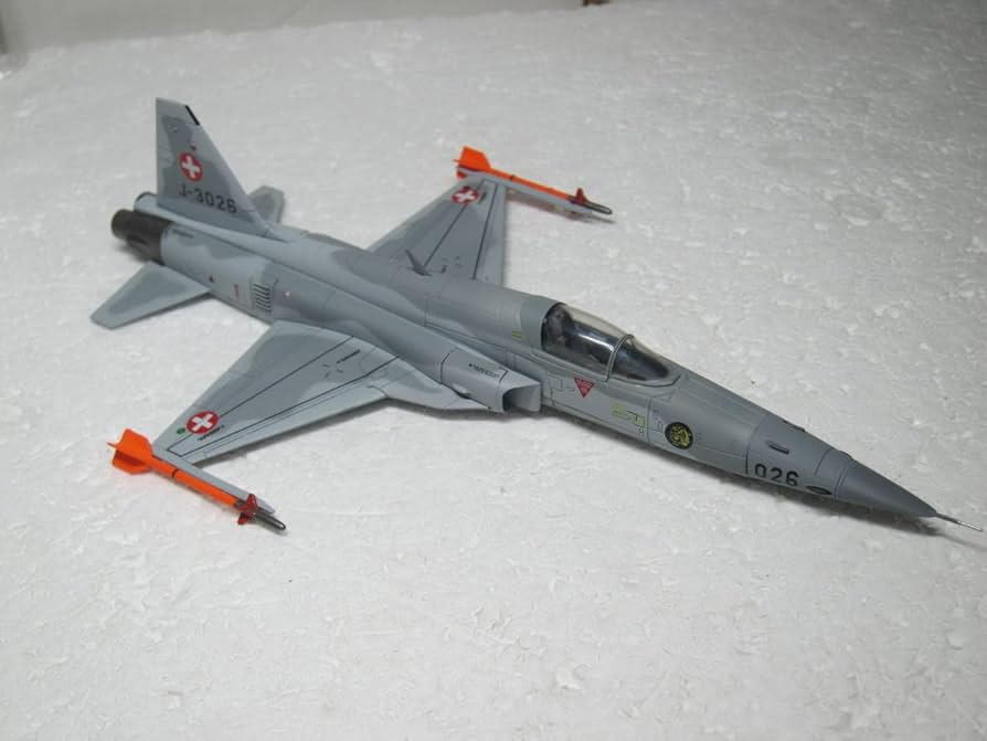 Amazon.co.jp: 1/72 ホビーマスター ノースロップ F-5E タイガー